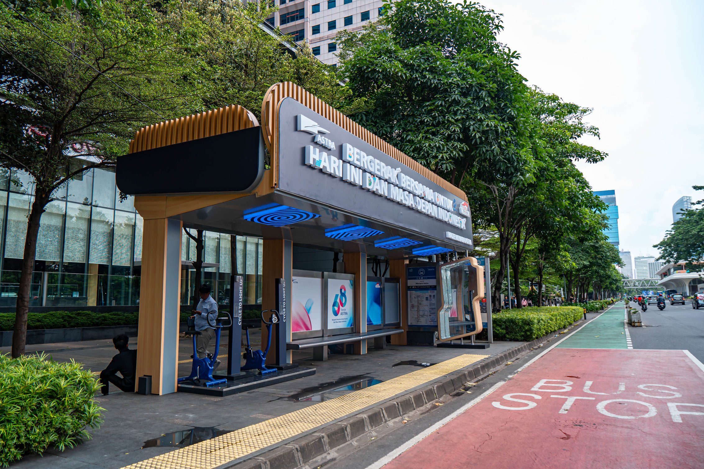 Astra Tower, Bus Shelter